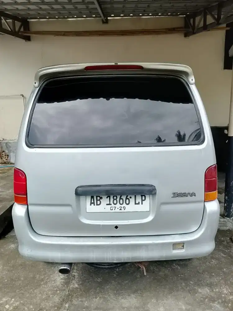 Dijual mobil Daihatsu Zebra Espass 2001