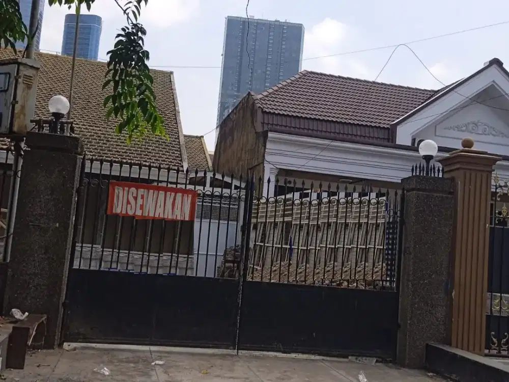 RumahPusat Kota Disewa Jalan Tegalsari Kedungdoro Surabaya