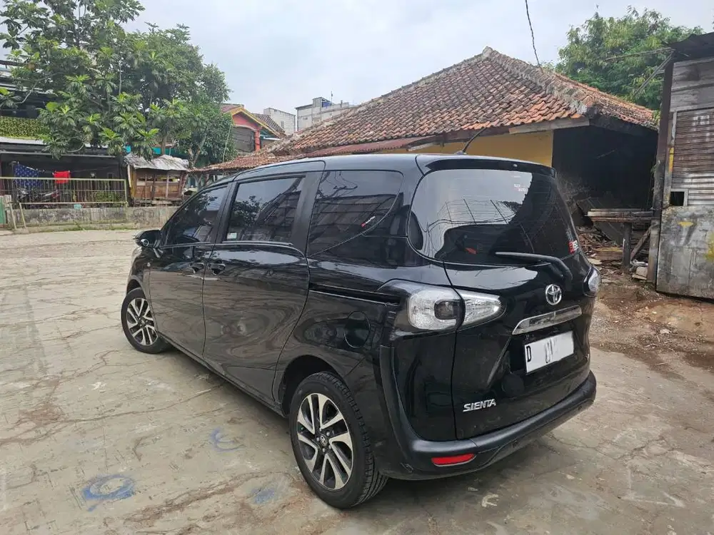 TOYOTA SIENTA matic
