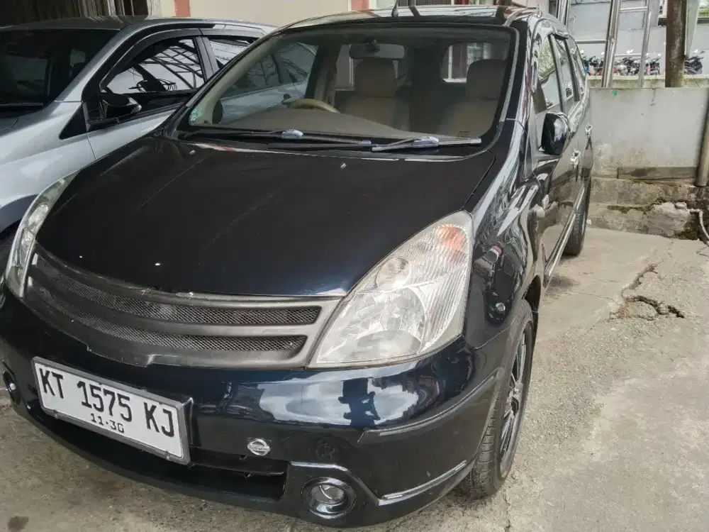 Grand Livina XV matic 2010