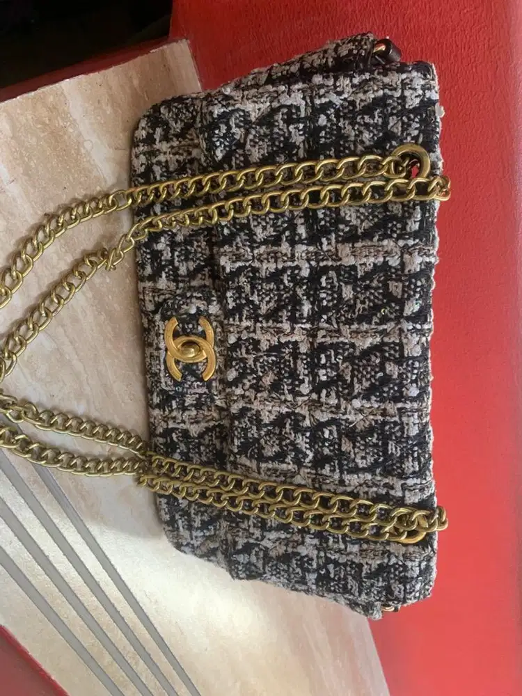 Tas chanel Rantai hitam putih