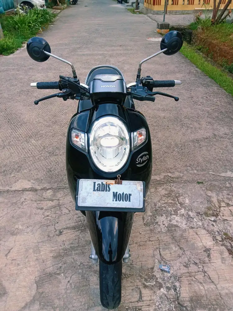 Nia:DP 650K SCOOPY STYLISH PAJAK HIDUP CASH NEGO