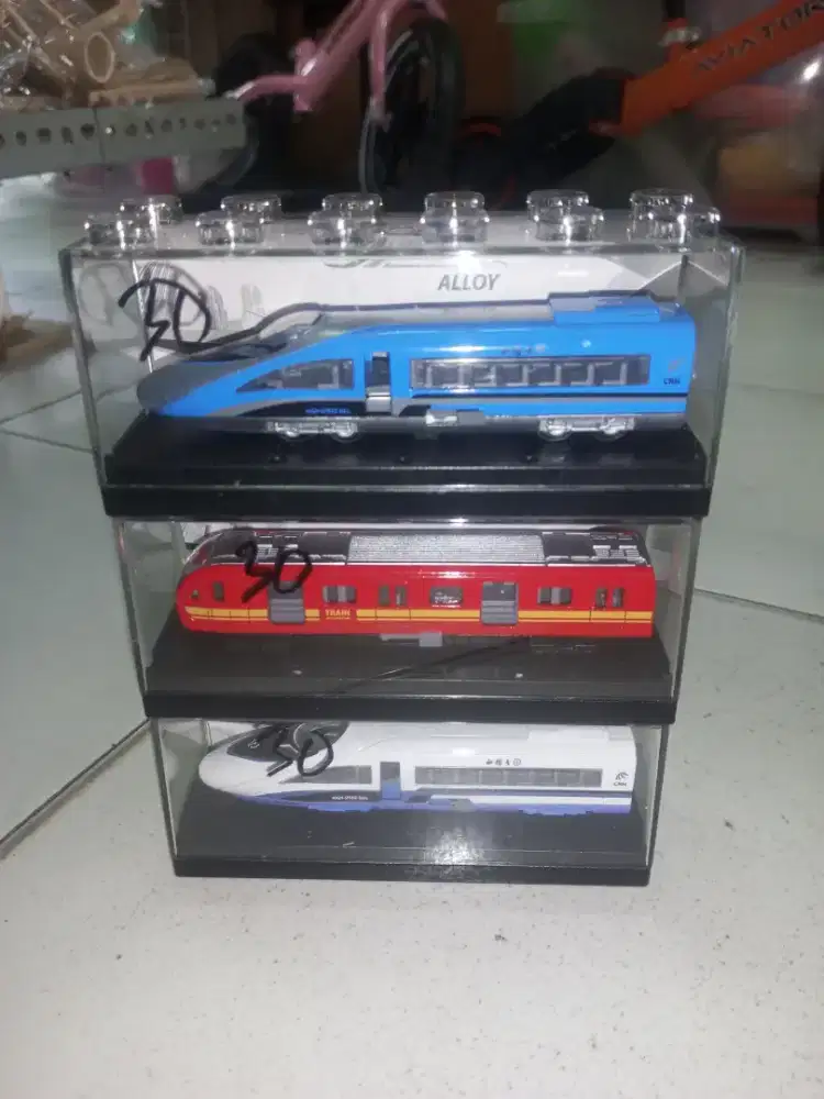 Mainan Anak Diecast Kereta Cepat