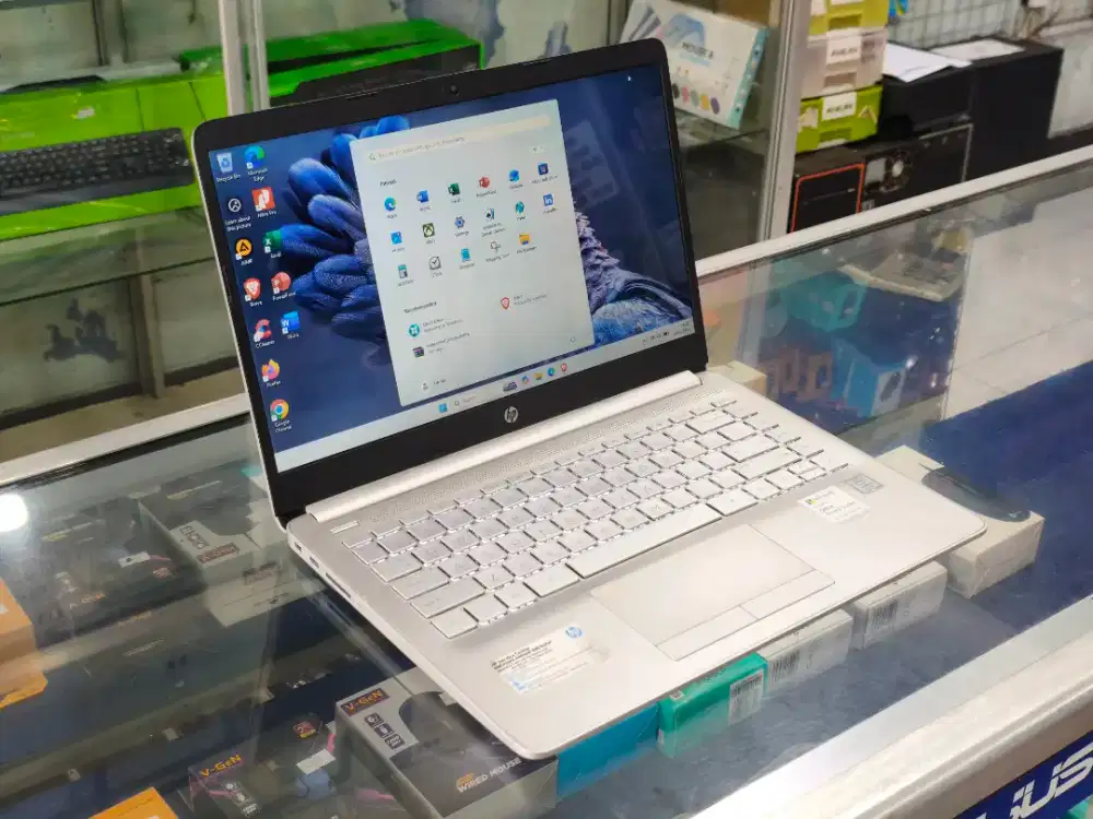 HP 14s CF Intel Core i3 slim keyboard backlit