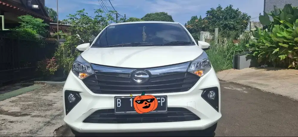 Daihatsu Sigra Type R  Deluxe MT