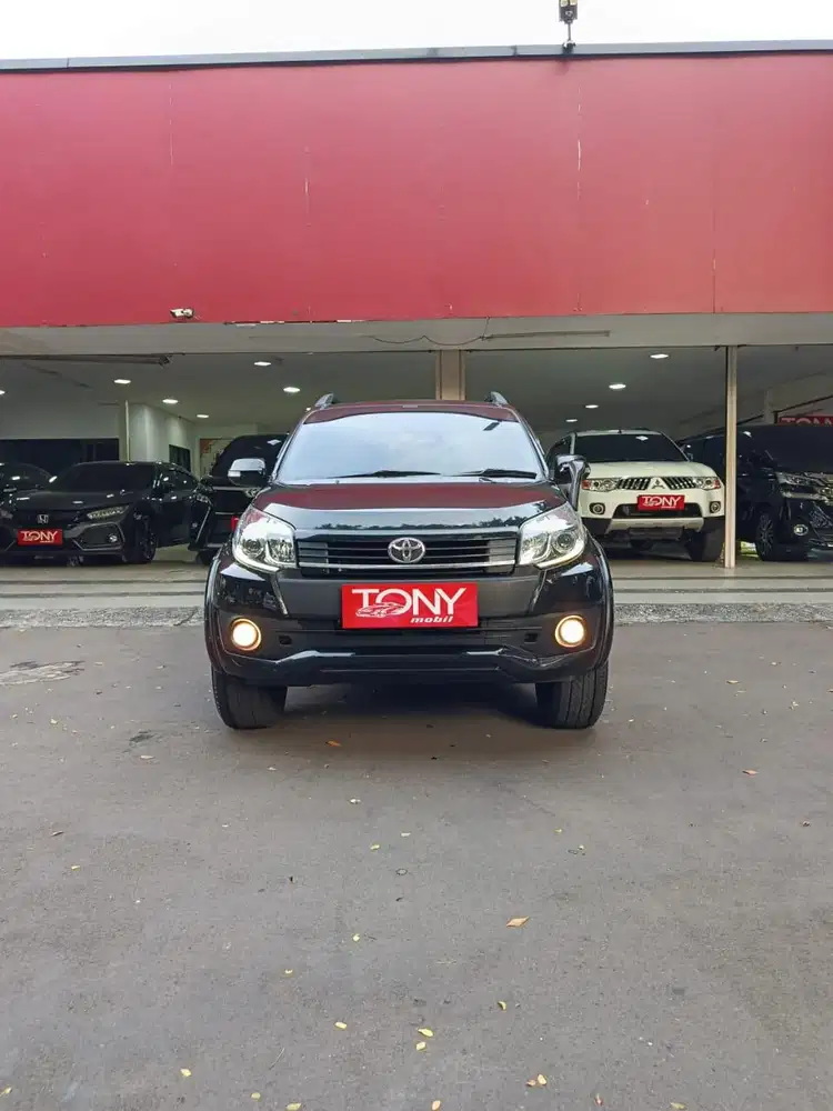 Toyota Rush Facelift 1.5 G AT Hitam
