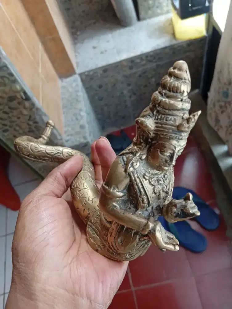 Patung kuningan antik nyi blorong