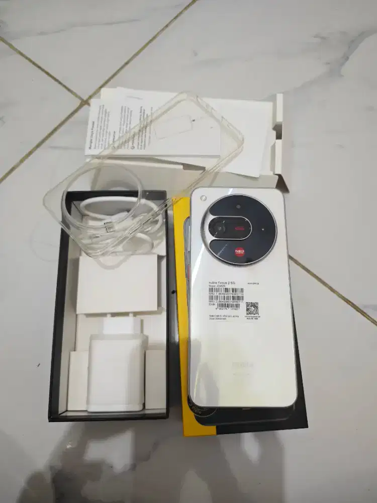 Nubia focus 2 5G like new