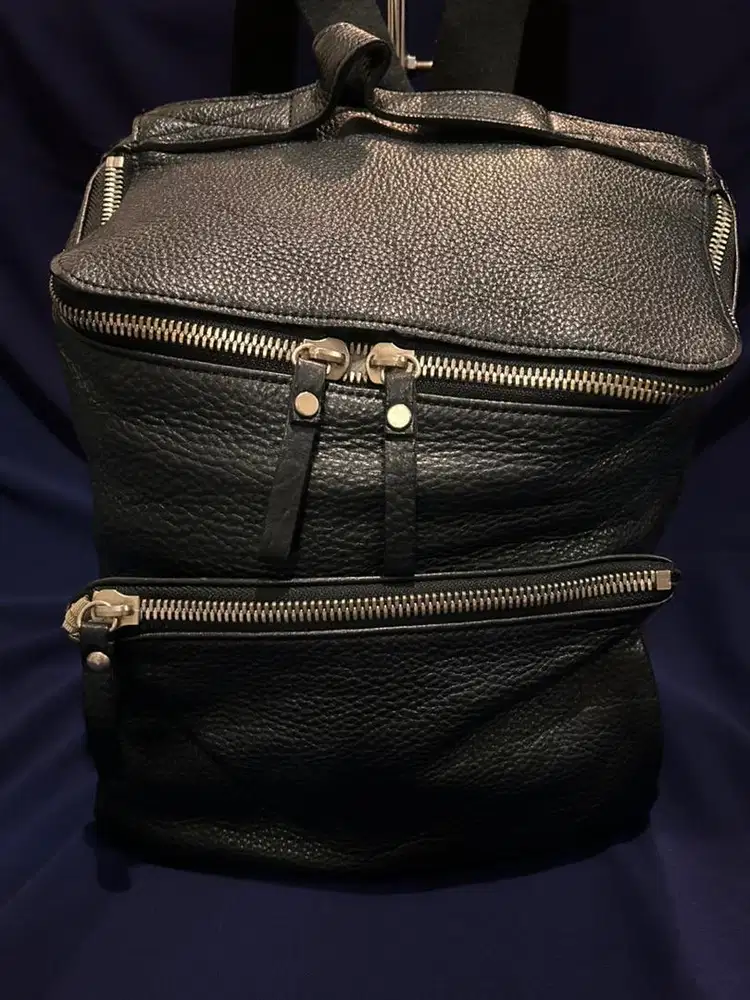 Tas ransel (backpack)