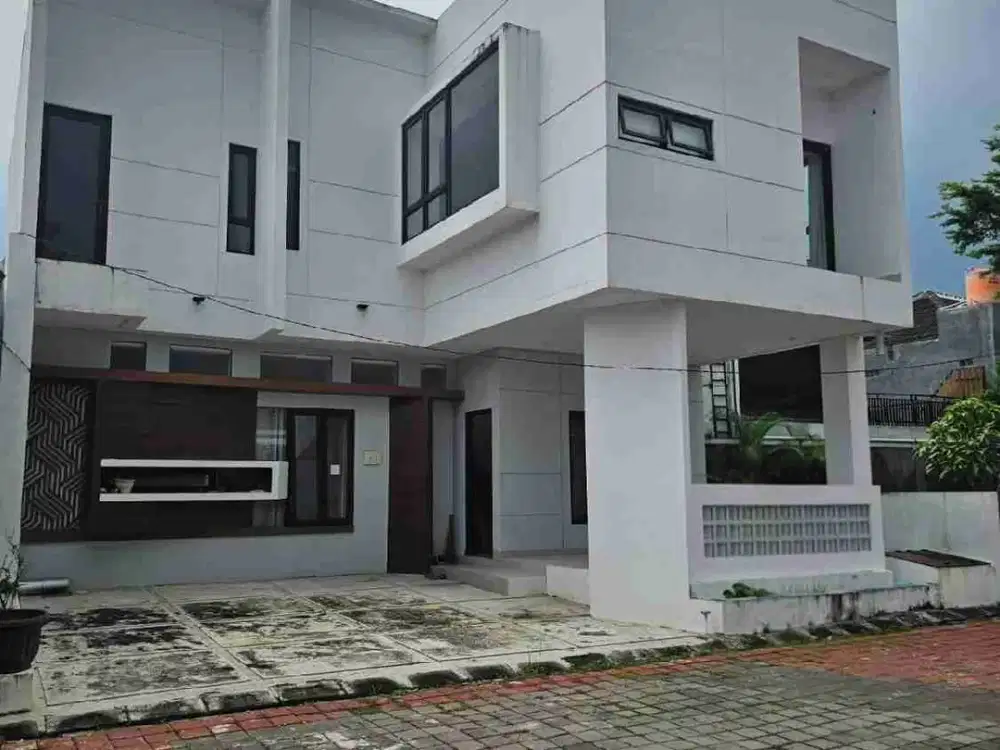 DIJUAL CEPAT TURUN HARGA RUMAH ELITE DALAM PERUMAHAN DEKAT HYATT PALAGAN KM 8