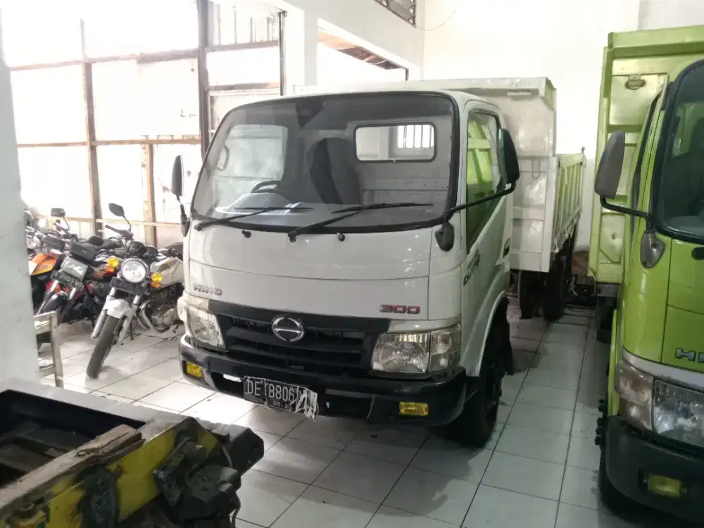 Hino Dutro 130HD Dump 2011