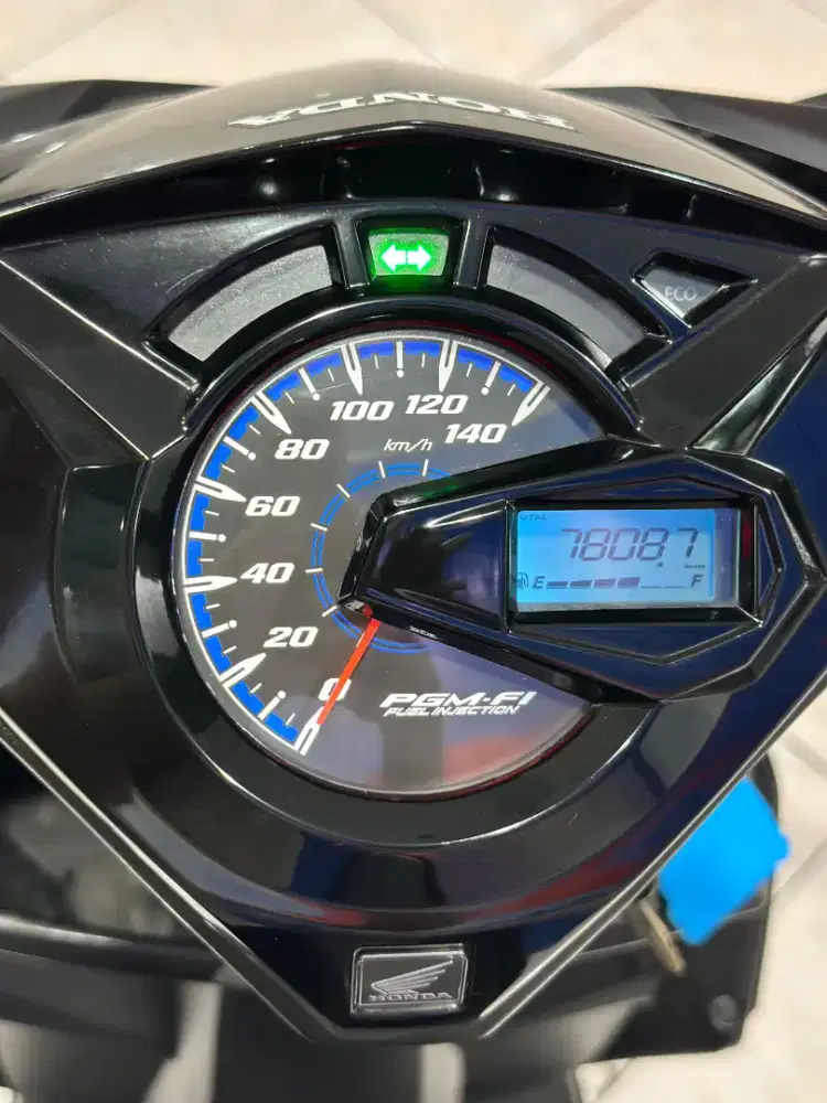 Honda Beat Deluxe 110cc Th 2023 Km 7Rb Anugerah Motor Pucang