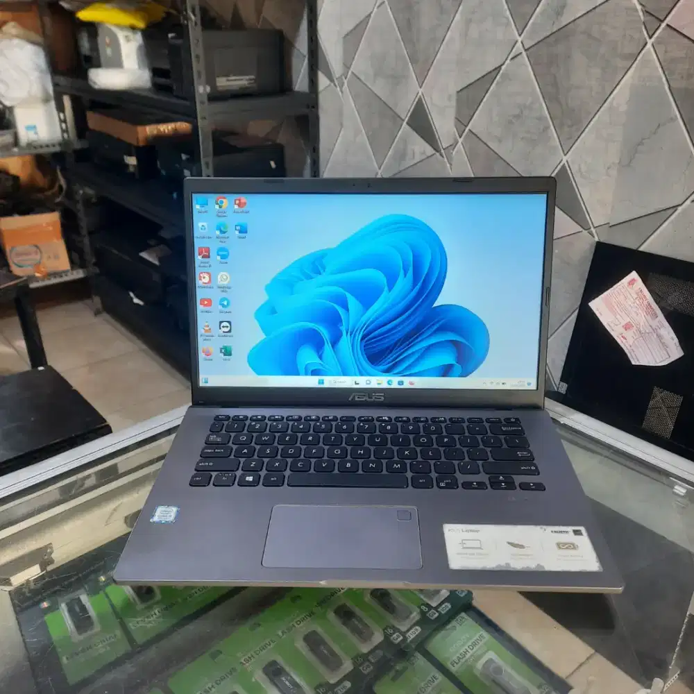 Asus Vivobook A409F, Corw i3 Gen 8, RAM 8GB, SSD 256GB, 14 inch