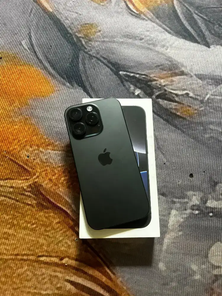 IPhone 16 pro 256 gb ,black titanium