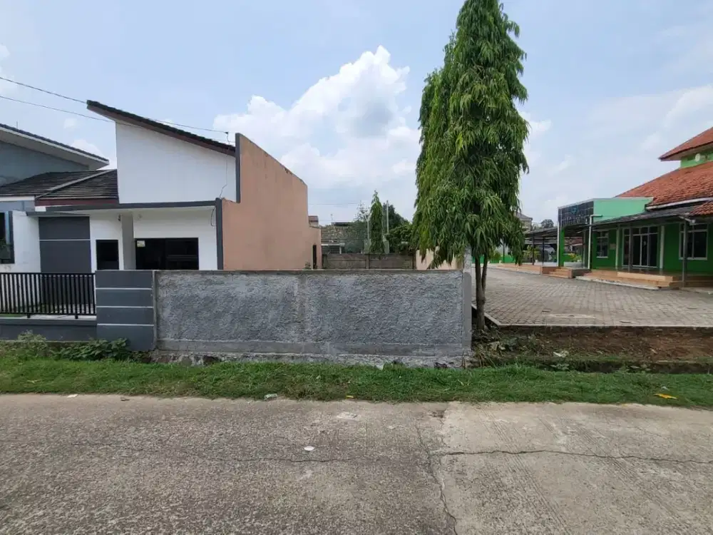 Rumah SHM LT 200 Siap Huni dekat Metropolitan Mall Cileungsi J-41543