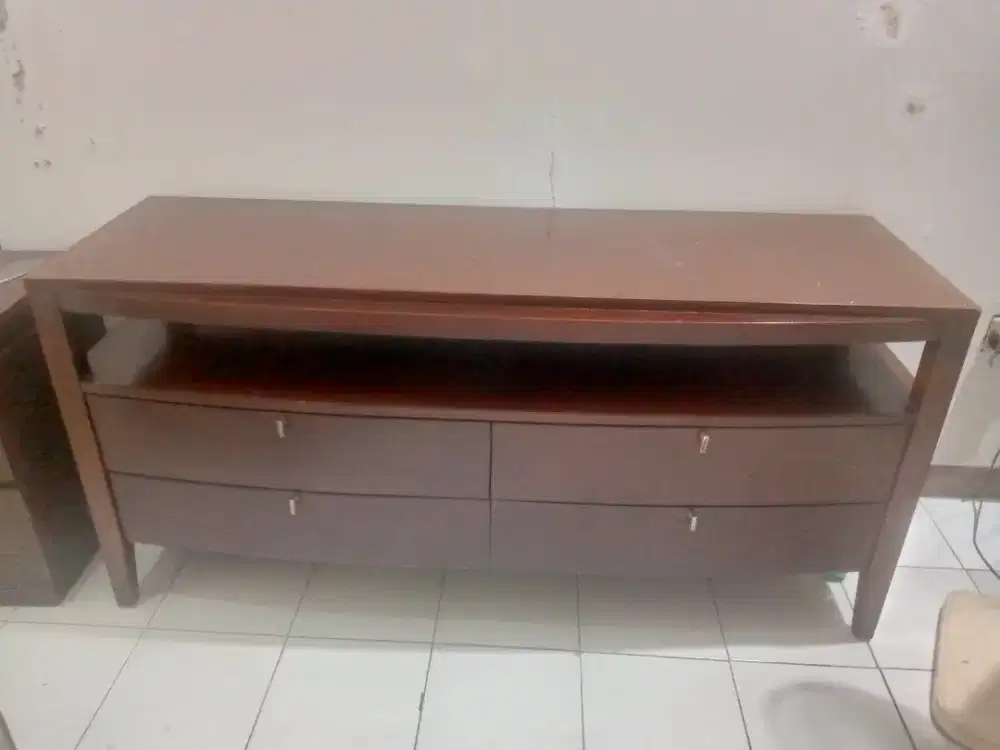 Meja Tv The Line Minimalis