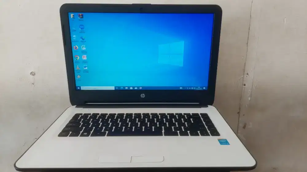 JUAL LAPTOP HP14-AC157TU INTEL CORE I3-5005U RAM4GB HDD500GB BERGARANS
