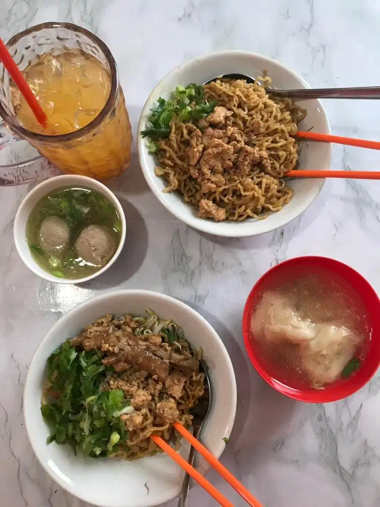 Kariyawan mie ayam