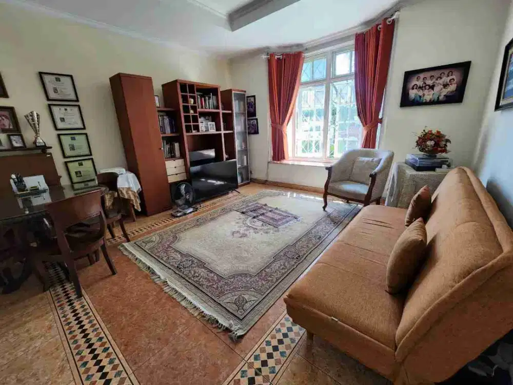 TURUN HARGA RUMAH DI SENOPATI AREA DEKAT SCBD