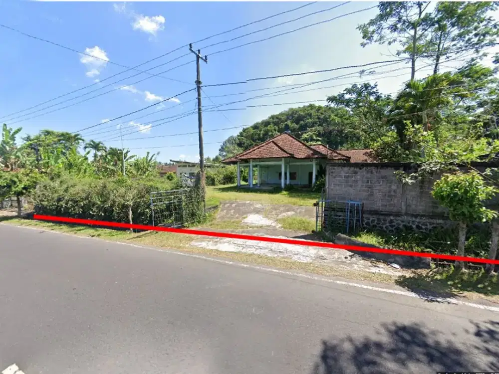 Tanah Pinggir Jalan Utama Baturiti Jalur Perlintasan Obyek Wisata Puncak Bedugul