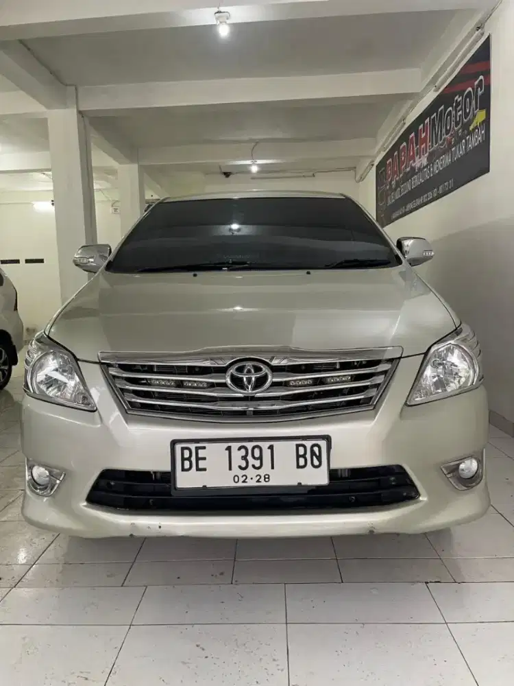 Toyota kijang innova 2012
