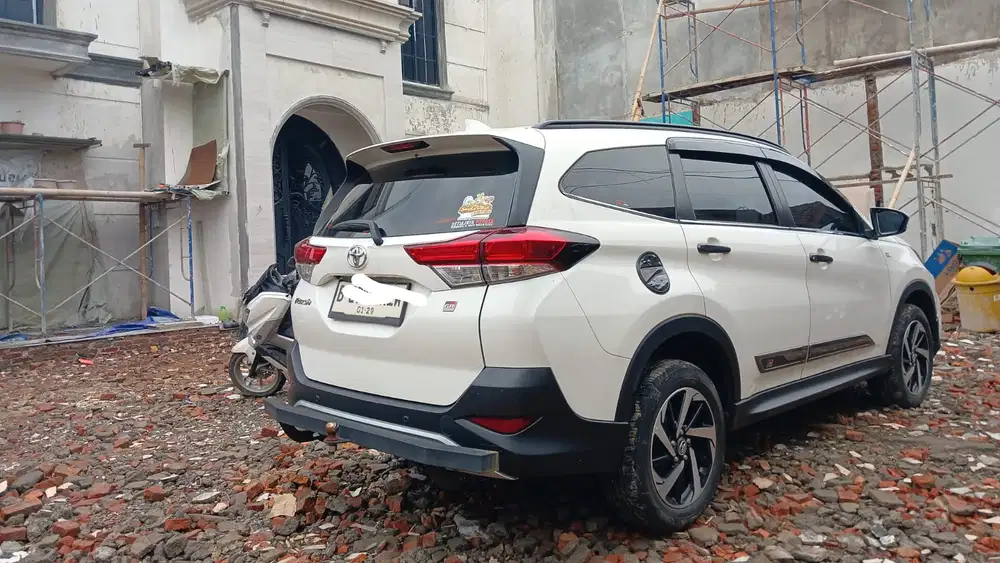 Toyota Rush 2023 Bensin