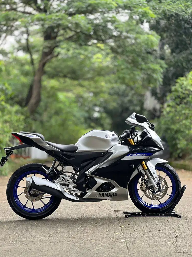 YAMAHA R15M ABS CONNECTED 2024 SILVER KM LOW PAJAK ON LIKE NEW