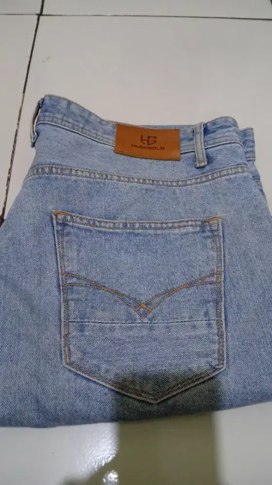 Jeans Hugo gold ukuran 38/40