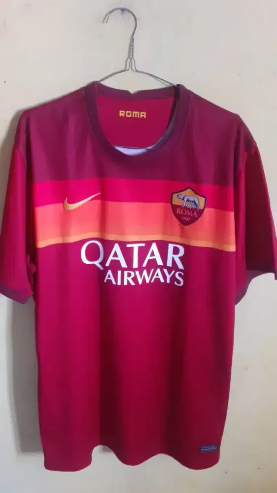 Dijual baju bola as Roma kondisi masih bagus blm pernah di pakai