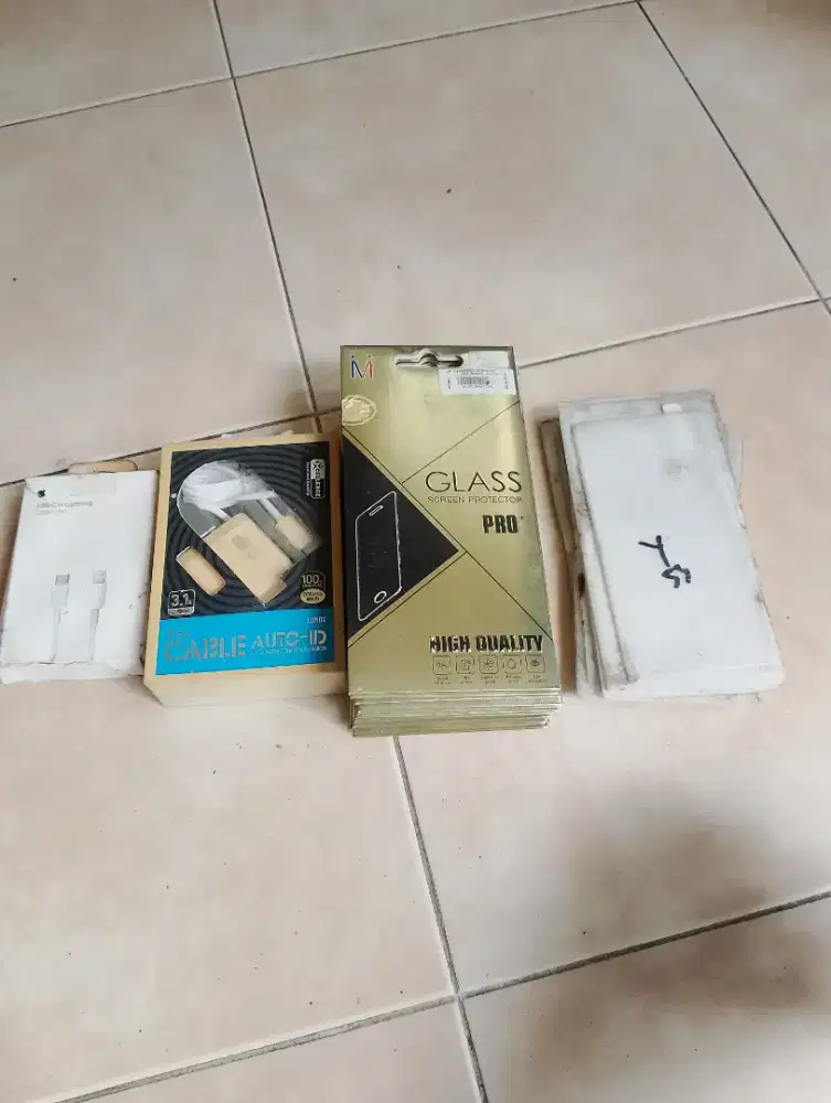 Tamperglas,cas iphone sama kabel cas iphone