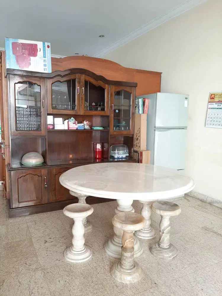 Dijual Rumah Kos Elite di Dukuh Kupang Timur Bagus Full Furnish