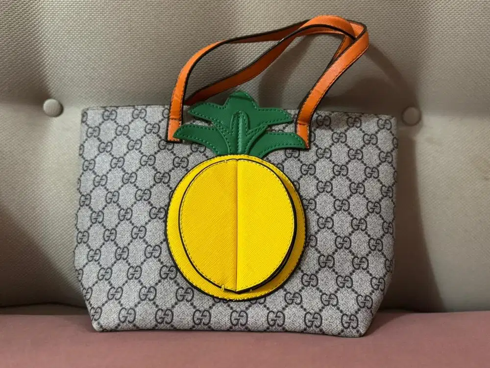 Gucci tote pinnaple