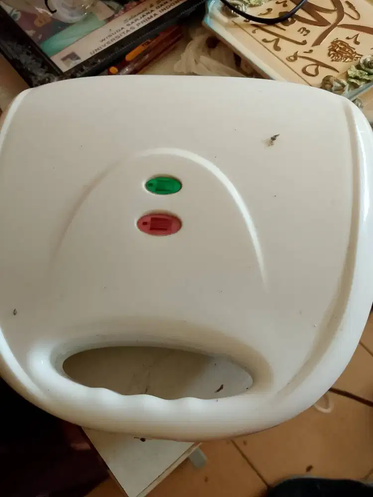 Alat elektronik panggangan roti