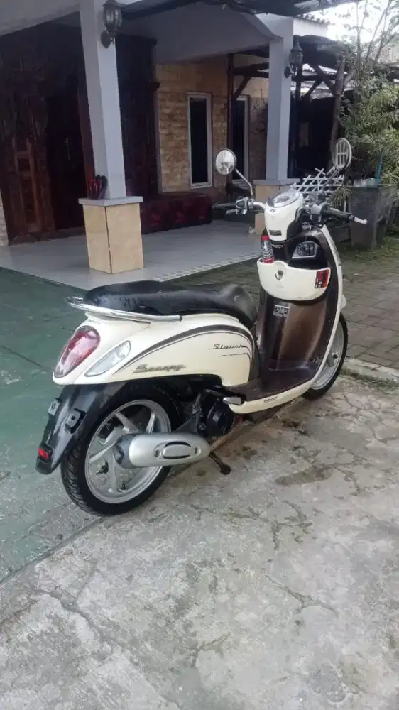 DIJUAL Scoopy Sporty 2015 Cakep komplit