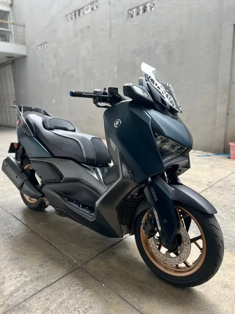 YAMAHA XMAX CONNECTED 2024