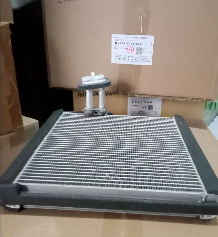 Evapurator AC Mobil Calya Sigra Denso Asli