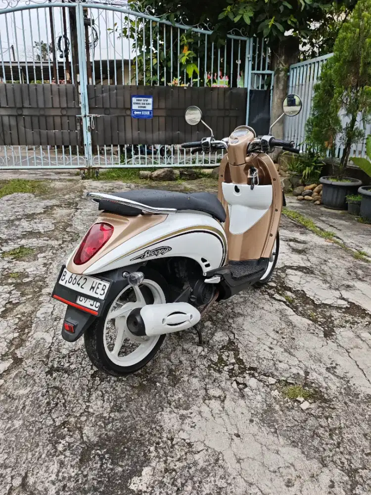 Dijual Scoopy karbu 2011 Surat Lengkap