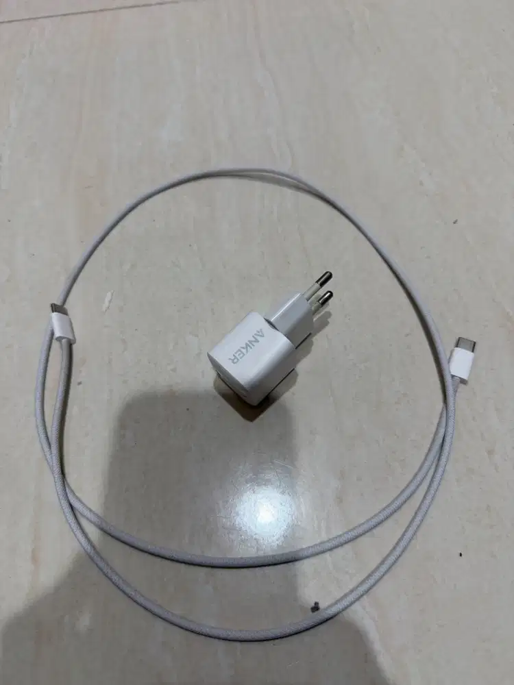 Cable type c dan charger iPhone