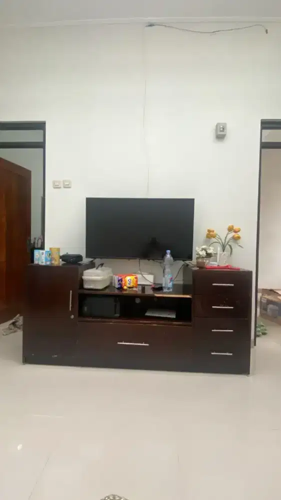 Rak TV dijual murah