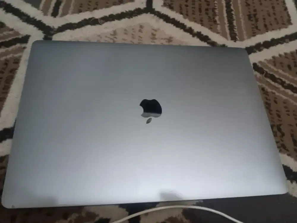 Di jual Mcbook pro 2017 .i7 ram 16