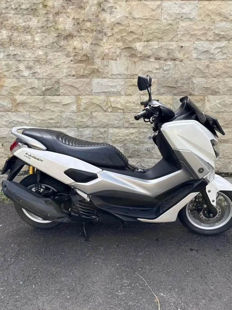 YAMAHA NMAX 155 OLD WHITE