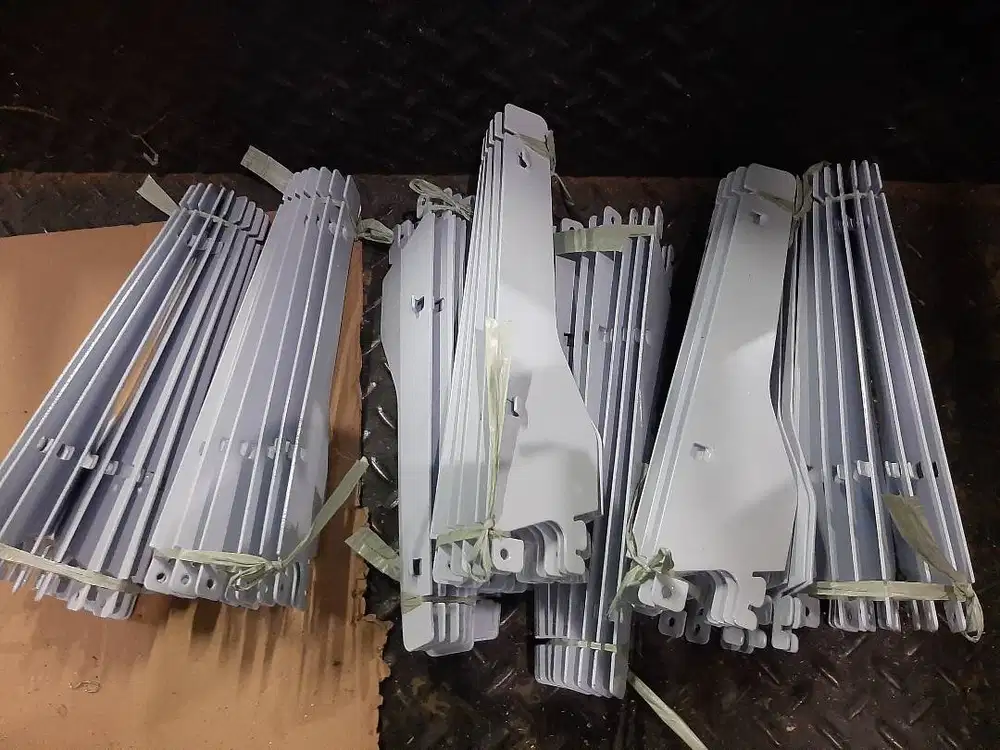 BRACKET PLAT BESI UK 25CM SANGAT TEBAL HARGA TERJANGKAU