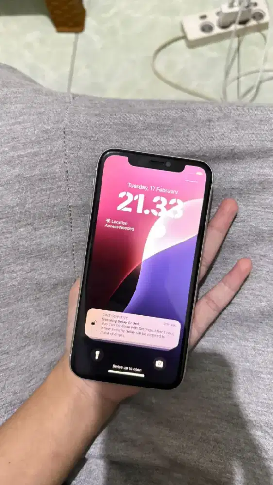 Iphone 11 with 128GB ex inter fulset mulus like new ios 18