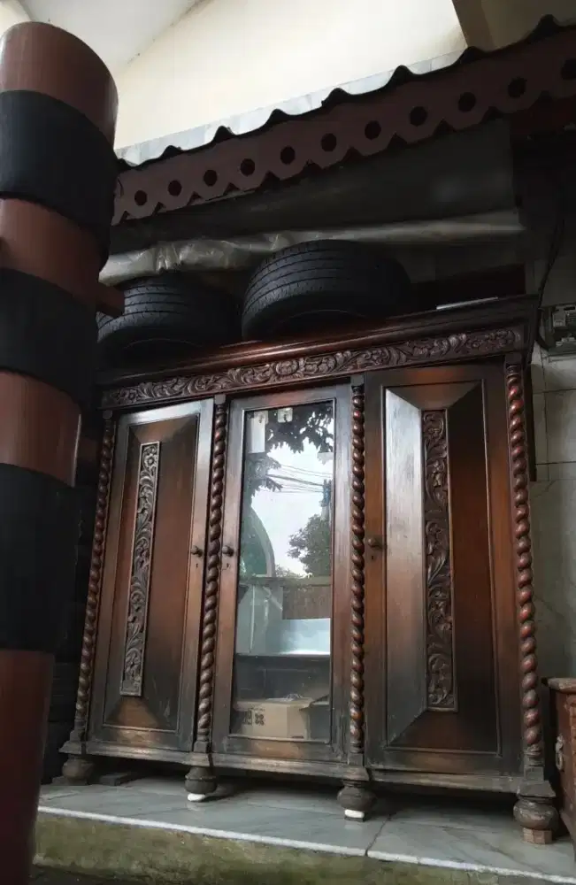 Lemari Jadoel Van Der Pool 3 pintu original