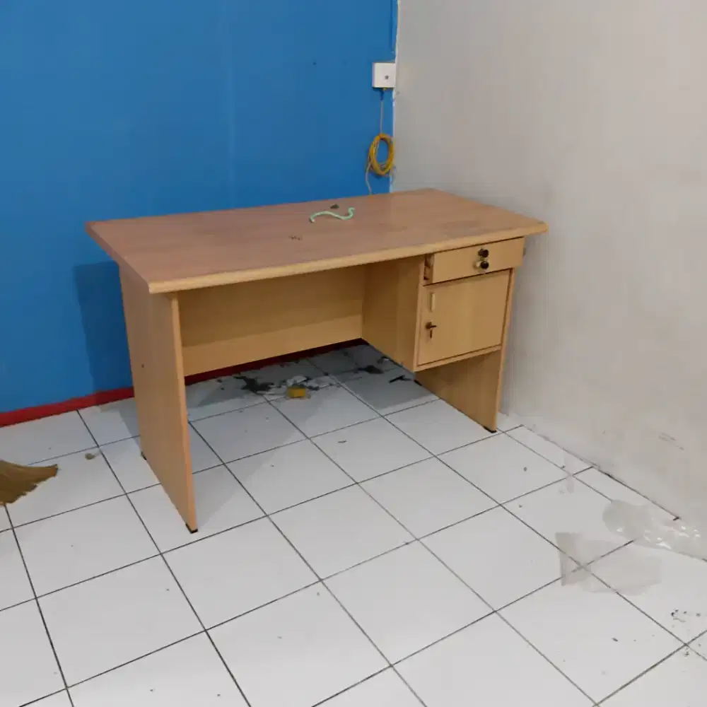 Meja kerja murah