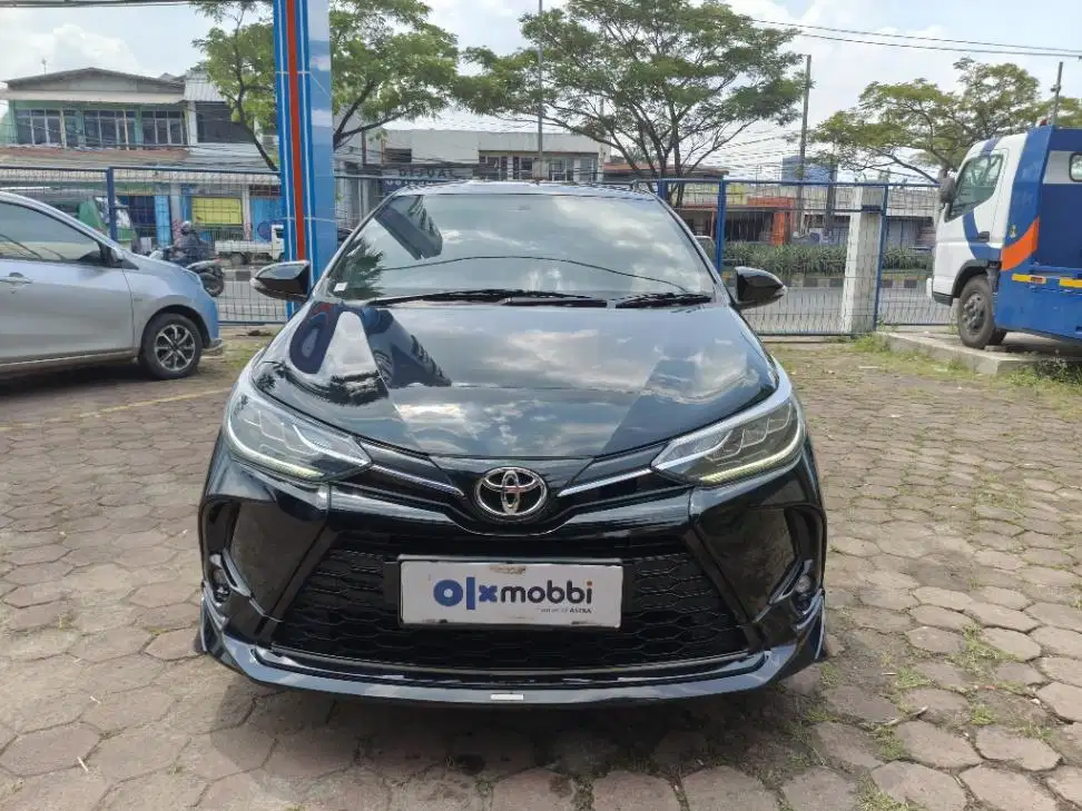 LOW DP Toyota Yaris 1.5 S GR Sport Bensin-AT 2023 FKR
