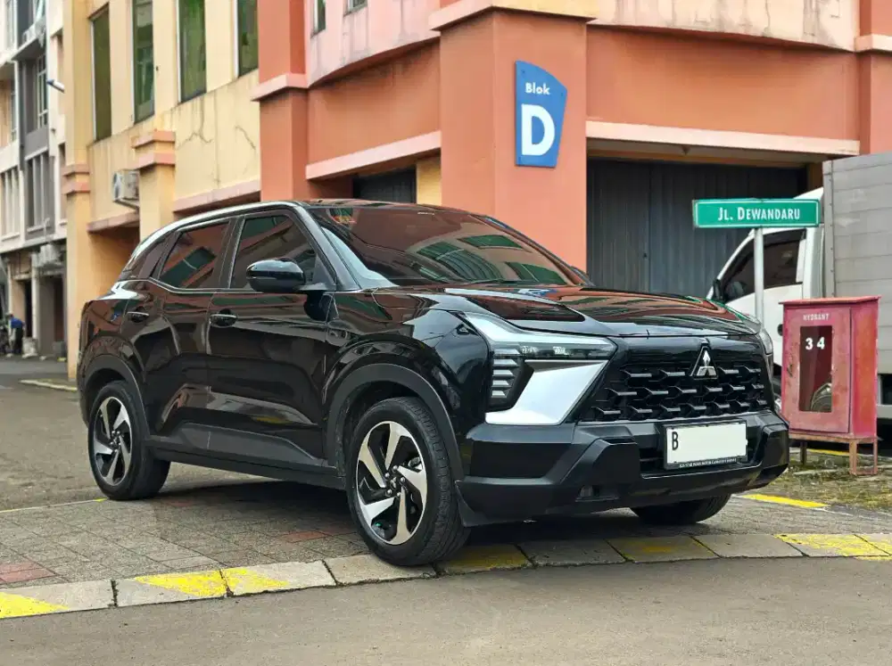 XForce Ultimate 2024 AT matic mitsubishi X-Force Hitam Bs TT