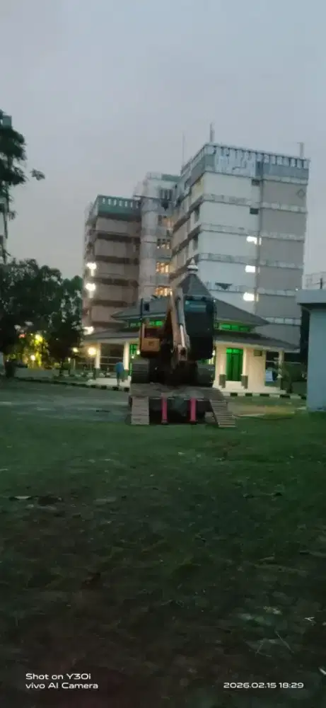 Becko pc 75 vibro 12 ton crane 7 ton dumptruck