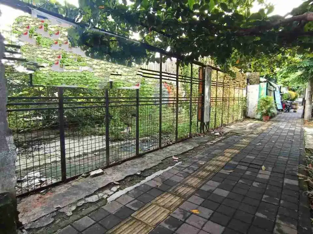 Disewakan Tanah Tengah Kota Lokasi Super Strategis Area Kuliner, 2 menit saja ke Ngarsopuro dan Pura Mangkunegaran, Harga Masih Nego