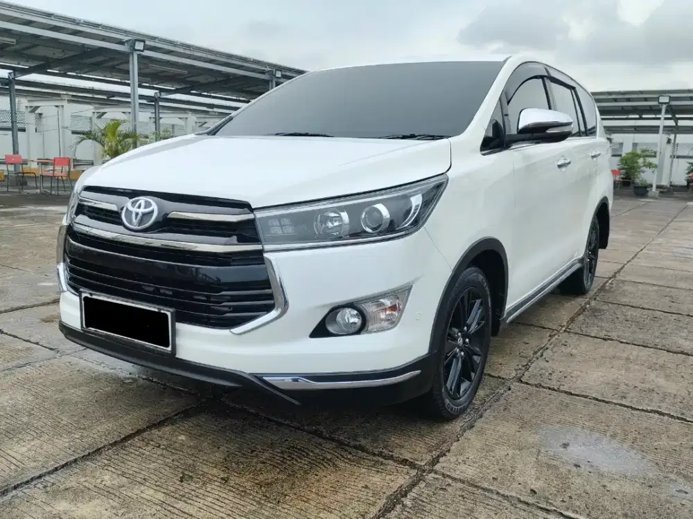 INNOVA REBORN VENTURER DIESEL MATIC 2017